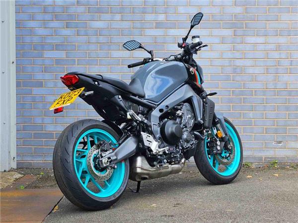 2023 Yamaha MT-09 (MTN890)