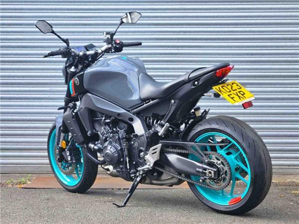 2023 Yamaha MT-09 (MTN890)
