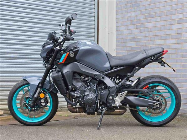 2022 Yamaha MT-09 (MTN890)