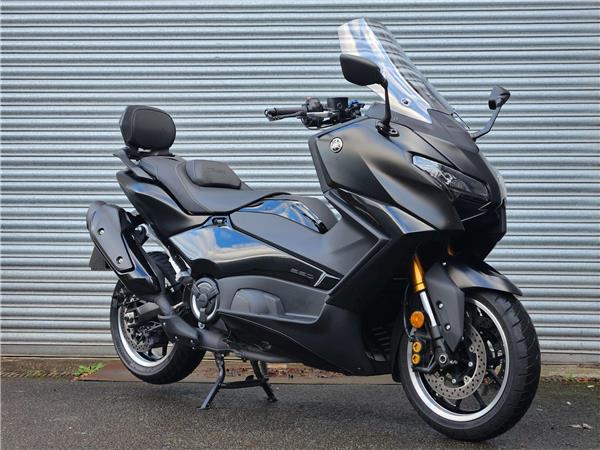 2025 Yamaha TMAX 560