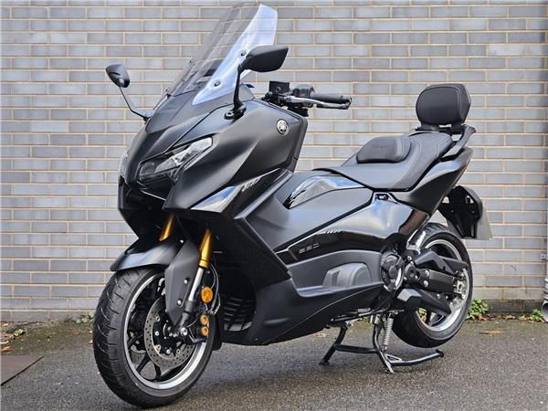 2025 Yamaha TMAX 560