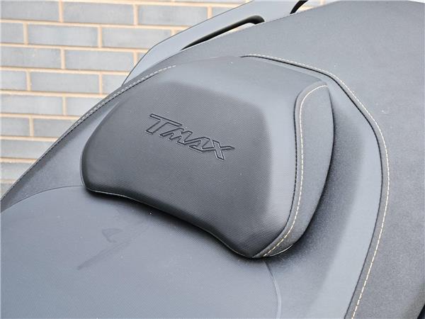 2025 Yamaha TMAX 560