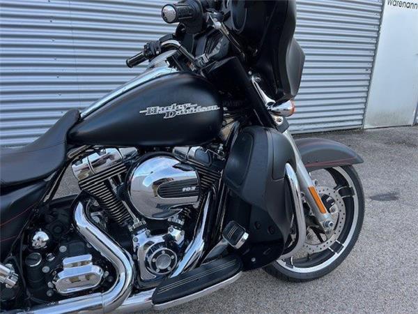 2015 Harley-Davidson Touring Street Glide Special FLHXS