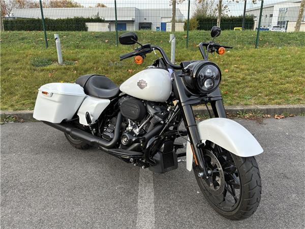 2024 HARLEY-DAVIDSON ROAD KING