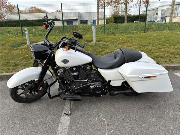 2024 HARLEY-DAVIDSON ROAD KING