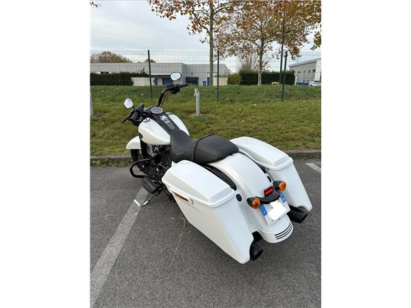 2024 HARLEY-DAVIDSON ROAD KING