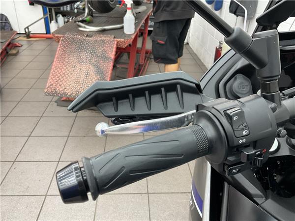 2024 YAMAHA TRACER 7