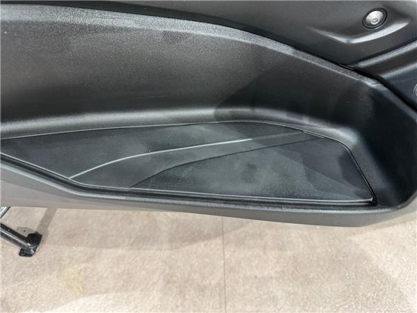 2020 YAMAHA XMAX 300