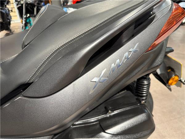 2020 YAMAHA XMAX 300