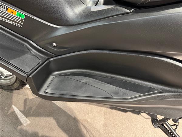 2020 YAMAHA XMAX 300