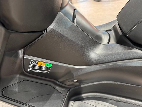 2020 YAMAHA XMAX 300