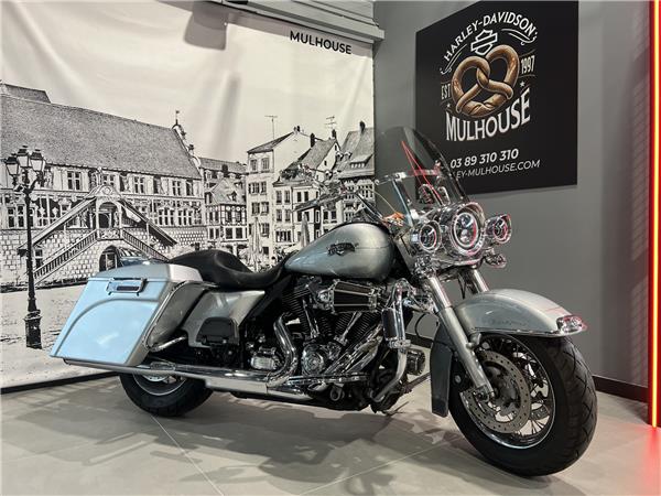 2011 HARLEY-DAVIDSON ROAD KING