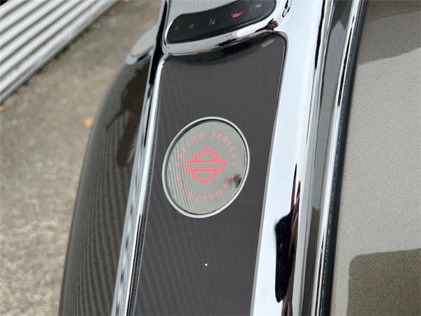 2014 Harley-Davidson CVO Road King FLHRSE