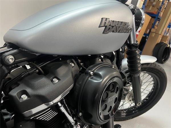 2019 HARLEY-DAVIDSON STREET BOB