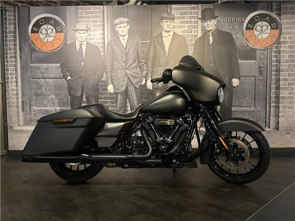 2018 HARLEY-DAVIDSON STREET GLIDE