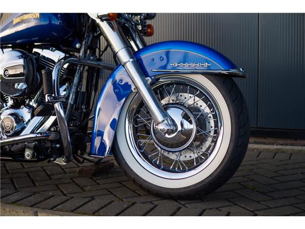 2017 Harley-Davidson Softail Deluxe