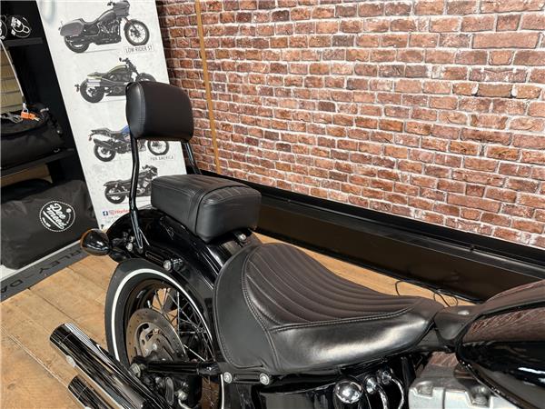 2013 HARLEY-DAVIDSON SLIM