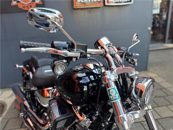 2025 Harley-Davidson Softail Breakout 117