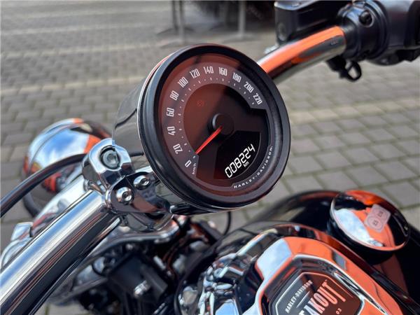 2025 Harley-Davidson Softail Breakout 117