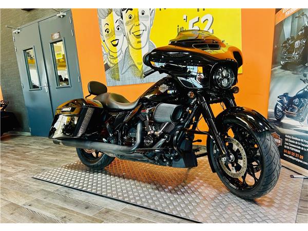 2022 HARLEY-DAVIDSON STREET GLIDE