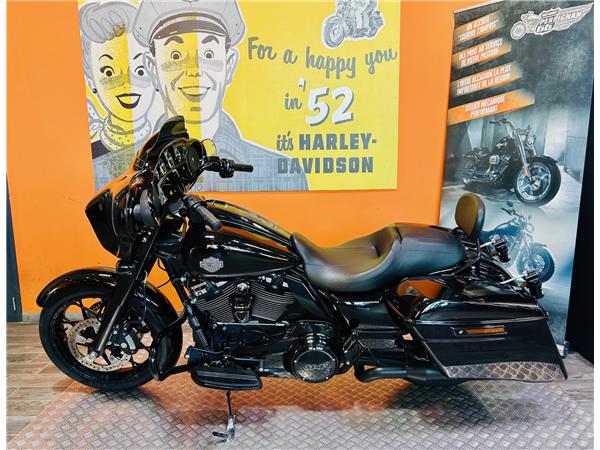 2022 HARLEY-DAVIDSON STREET GLIDE