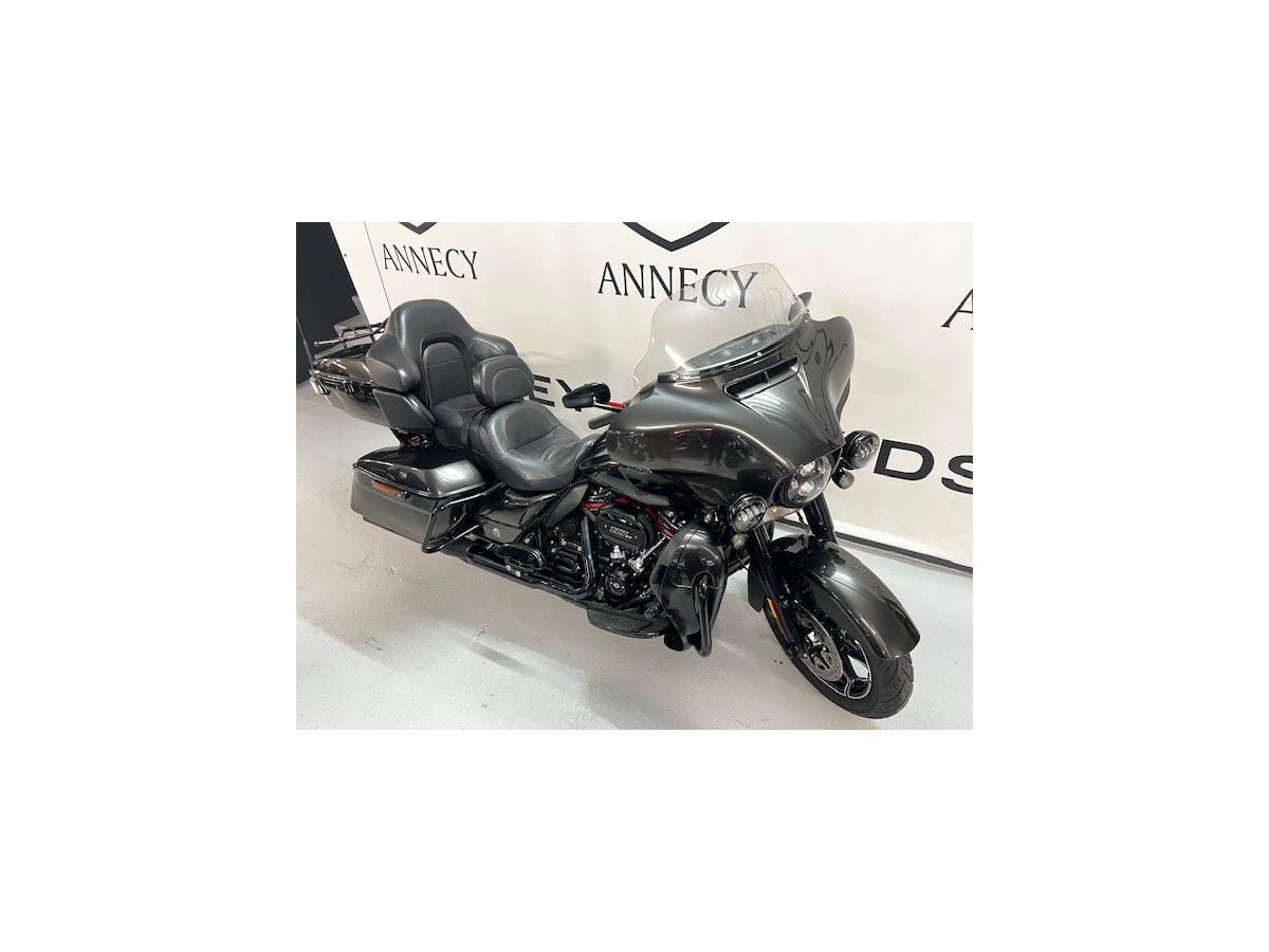 2018 HARLEY-DAVIDSON ULTRA