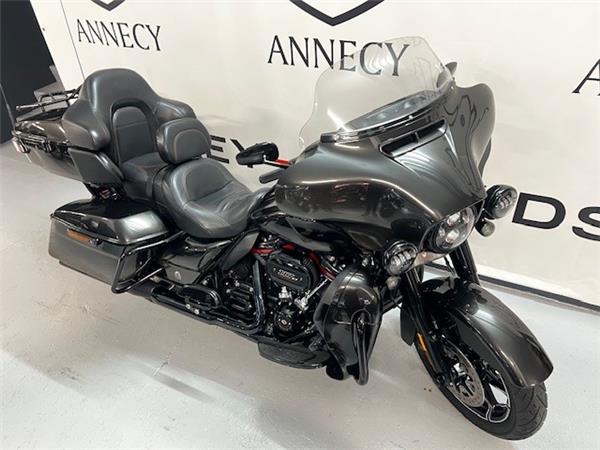 2018 HARLEY-DAVIDSON ULTRA