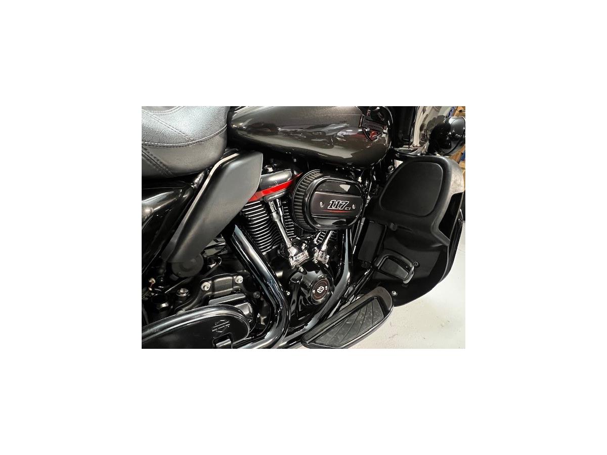2018 HARLEY-DAVIDSON ULTRA
