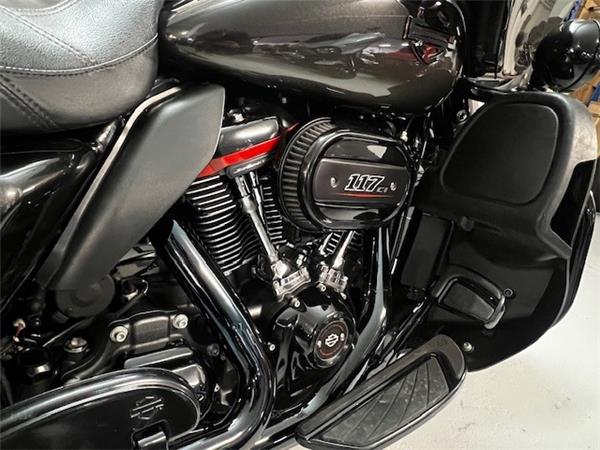 2018 HARLEY-DAVIDSON ULTRA