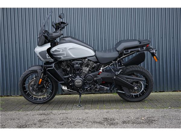 2025 harley-davidson RA Pan America 1250 S Special