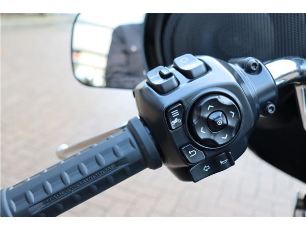 2025 HARLEY-DAVIDSON TOURING FLHXU STREET GLIDE ULTRA