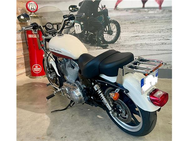 2011 HARLEY-DAVIDSON LOW