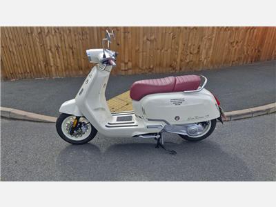 New Royal Alloy GT2 125