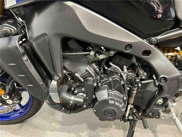 2021 Yamaha MT-09 SP BLACK