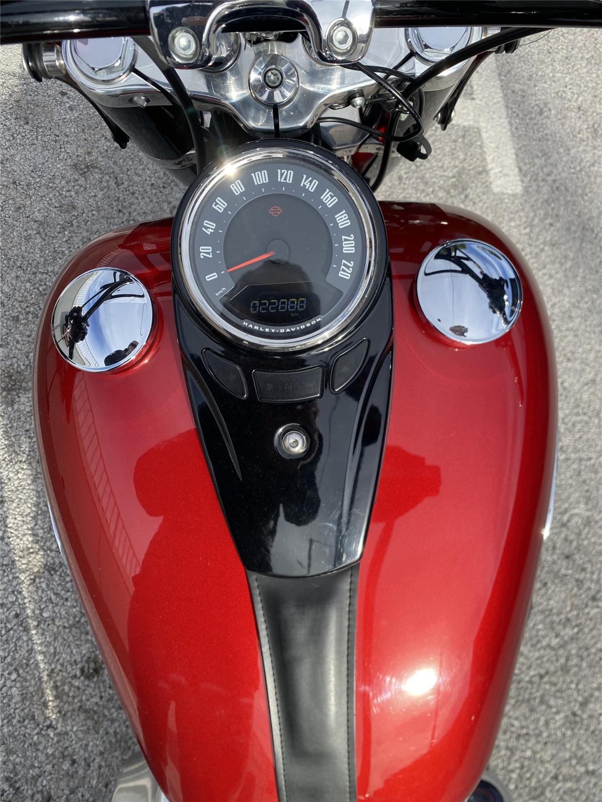 2018 HARLEY-DAVIDSON SLIM