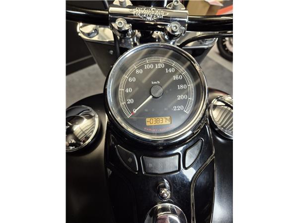 2016 HARLEY-DAVIDSON SLIM