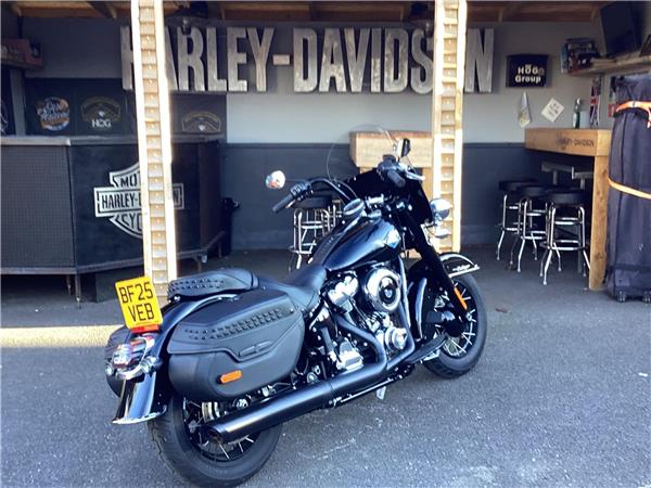 2025 Harley-Davidson Softail