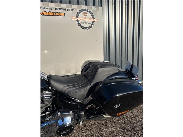 2025 HARLEY-DAVIDSON LOW RIDER