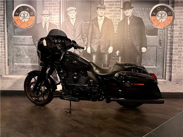 2022 HARLEY-DAVIDSON STREET GLIDE