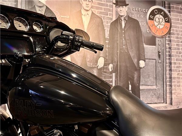 2022 HARLEY-DAVIDSON STREET GLIDE