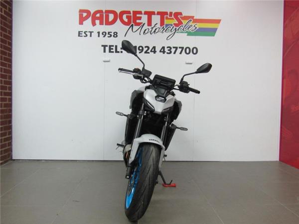 2025 Yamaha MT-07 Y-AMT Grey