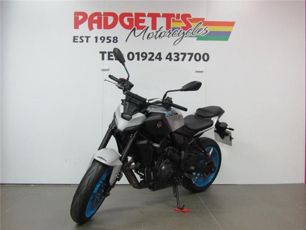 2025 Yamaha MT-07 Y-AMT Grey