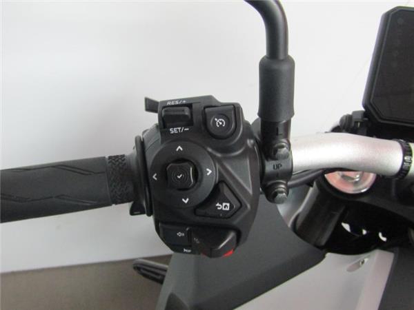 2025 Yamaha MT-07 Y-AMT Grey