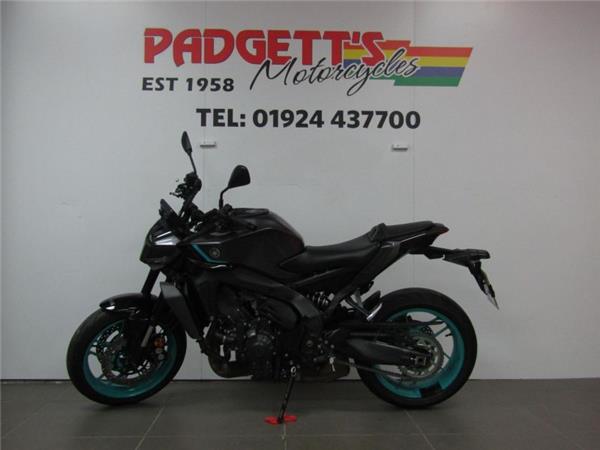 2024 Yamaha MT-09 Y-AMT Grey