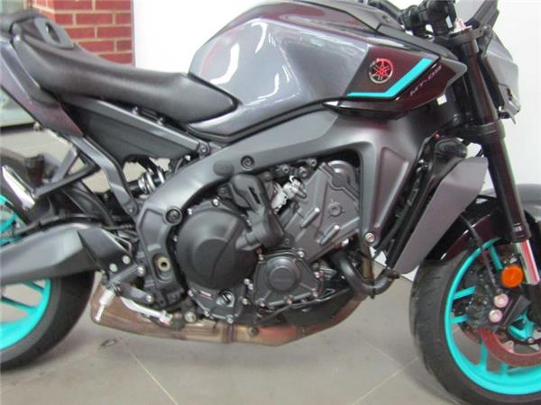 2024 Yamaha MT-09 Y-AMT Grey