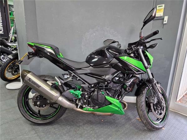 2024 Kawasaki Z400 GREEN