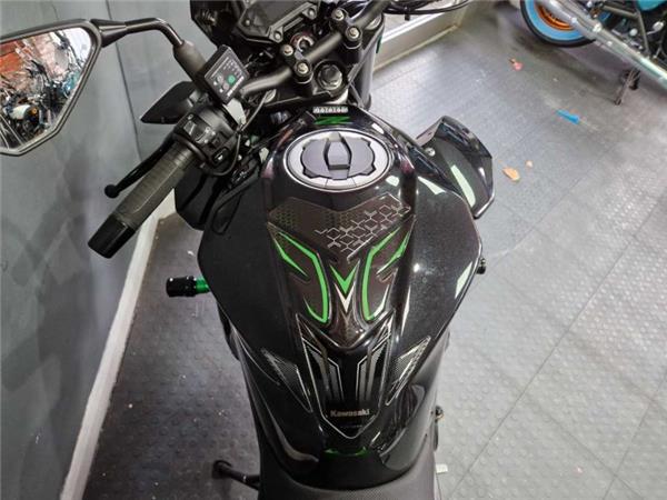 2024 Kawasaki Z400 GREEN