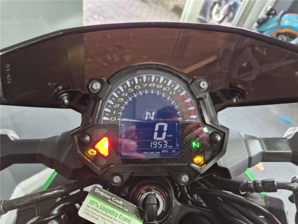 2024 Kawasaki Z400 GREEN