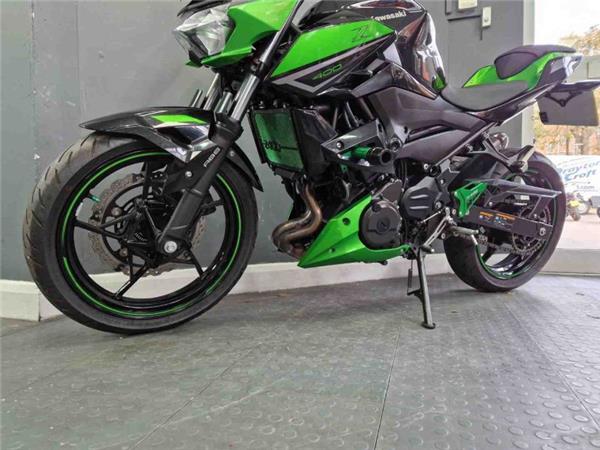 2024 Kawasaki Z400 GREEN