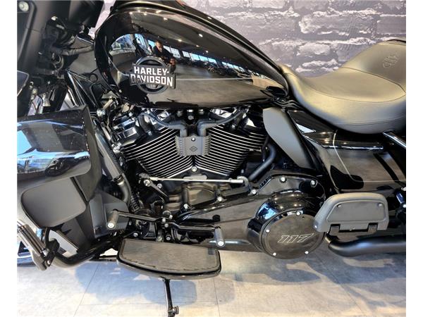 Street Glide Ultra 
